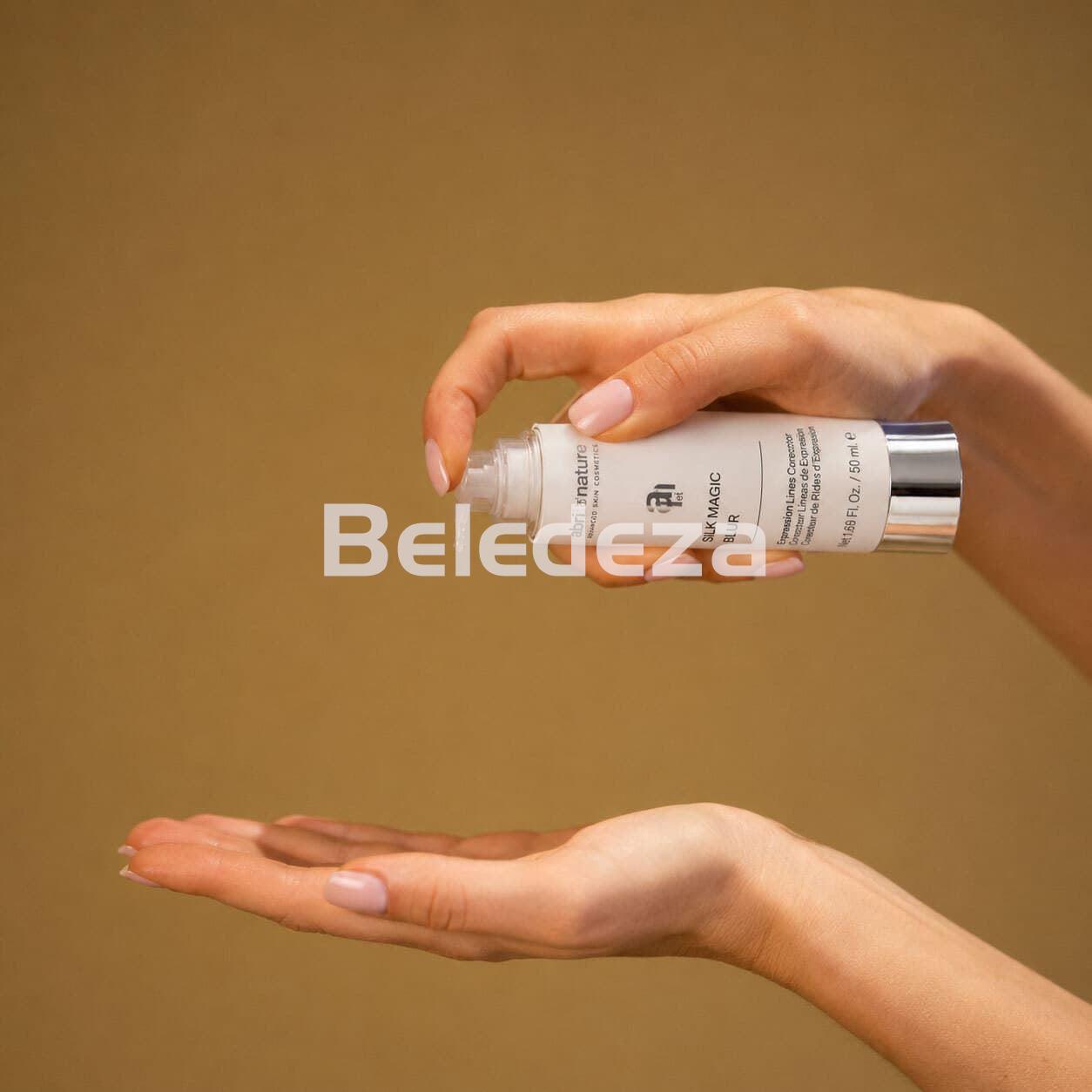 SILK MAGIC BLUR Crema Facial Correctora de Arrugas y Líneas de Expresión - Imagen 2